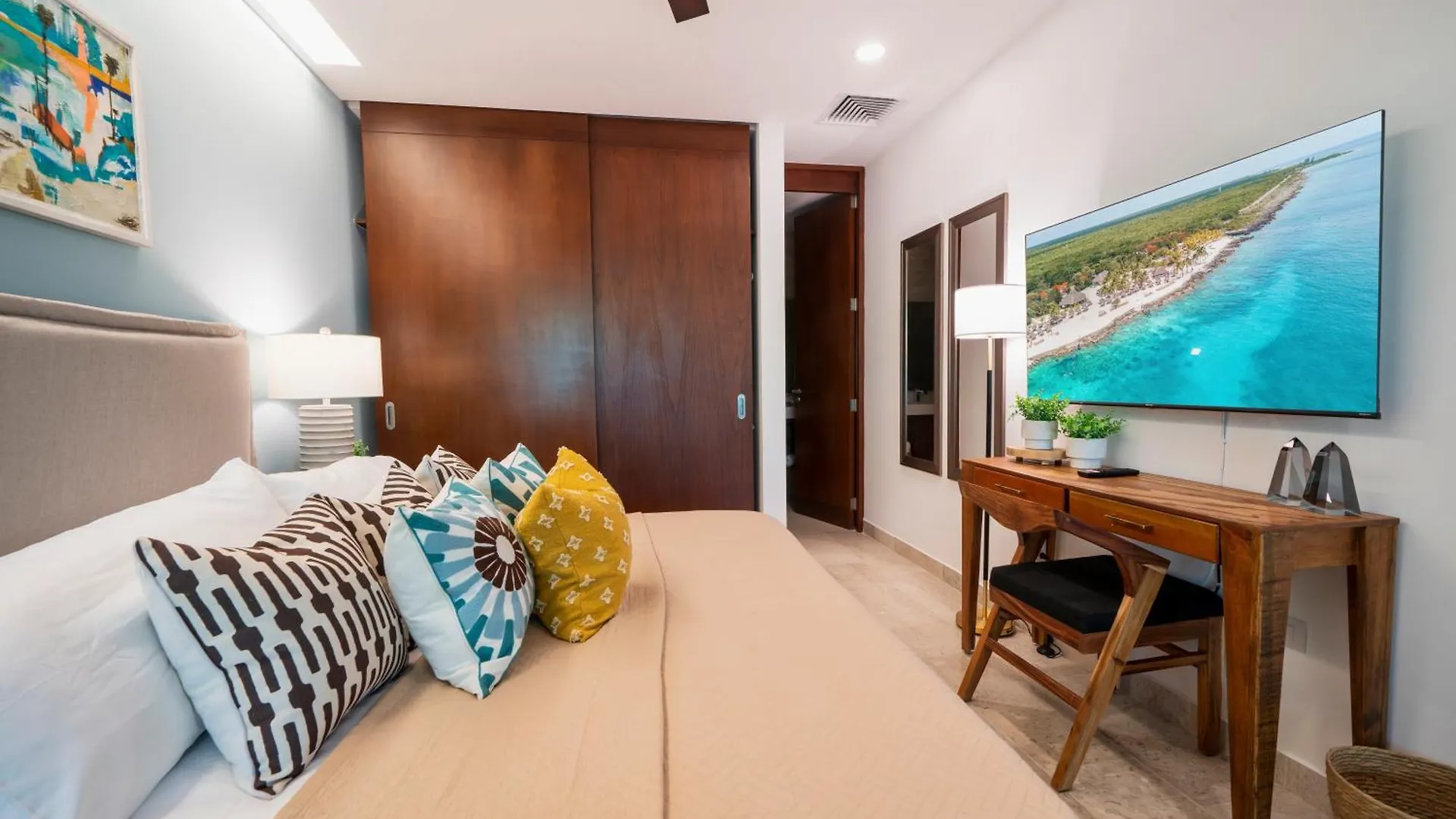 Luxury 2 Bedroom Condo With Private Jacuzzi & Bbq - At Cruz Con Mar - Maricruz Playa del Carmen 0*,  Mexico