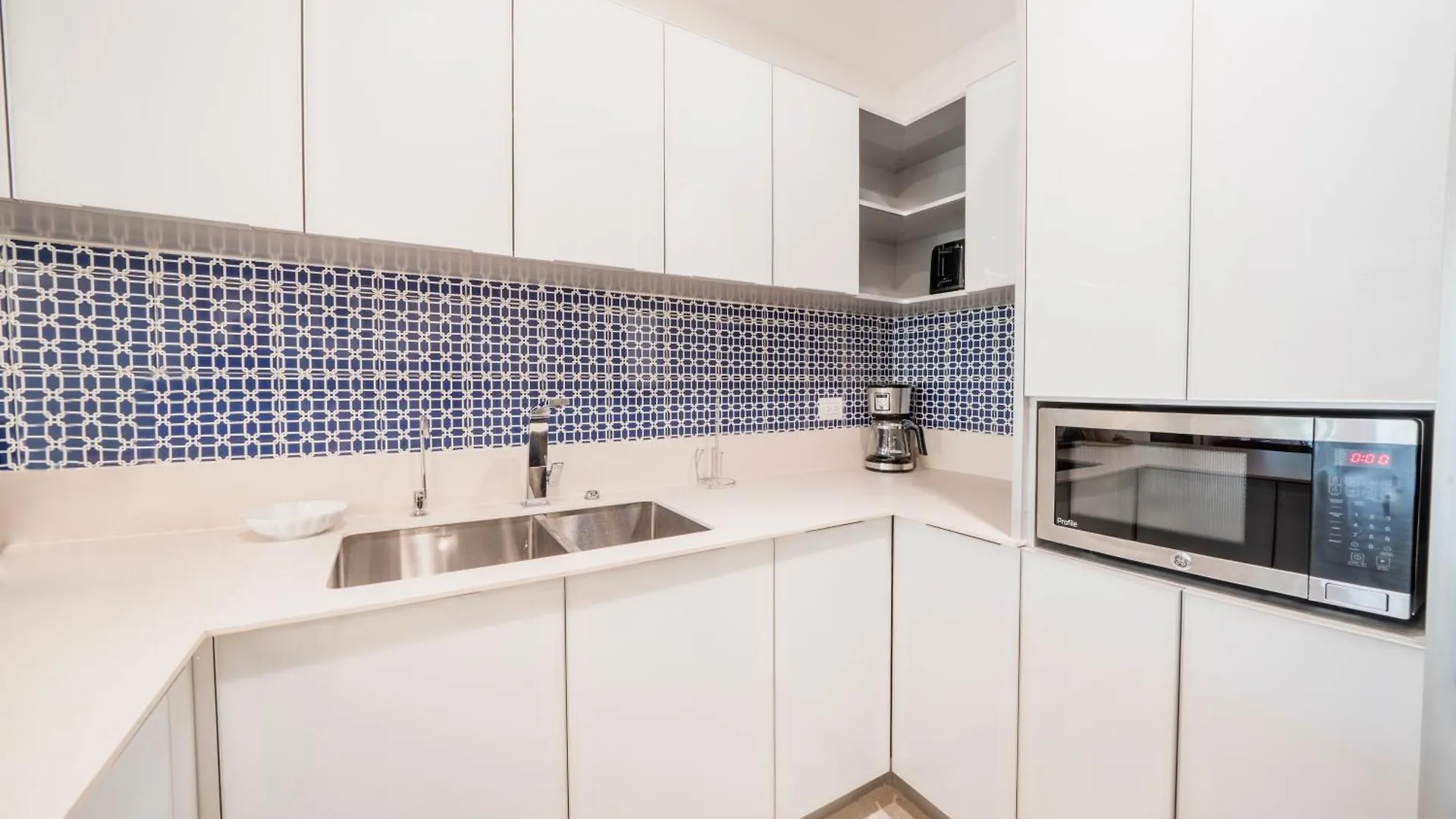 Luxury 2 Bedroom Condo With Private Jacuzzi & Bbq - At Cruz Con Mar - Maricruz Playa del Carmen Holiday home